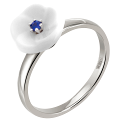 Ring Royal Blossom Basic Saphir, 750 Weißgold, 54 mm, 1 Porzellanblüte S mit 1 Saphir 0,07 ct blau facettiert