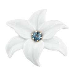 Brosche Bloom Collection Topas, 925 Silber rosé vergoldet mit einer geöffneten Blüte aus Porzellan, 1 London Blue Topas, 1,45 ct