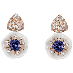 Ohrringe Royal Blossom Gem "Tansanit Blau", 750 Roségold, 2 Porzellanblüten S, 2 Tansanit Blau á 0,30 ct und 42 Brillanten 0,218