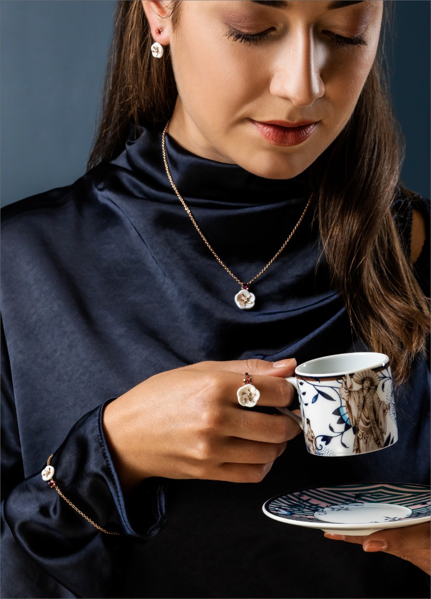 Royal Blossom Basic Gem